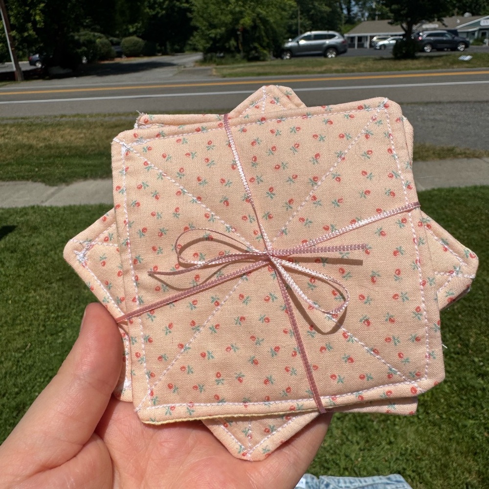 Floral Quilted Coasters Set